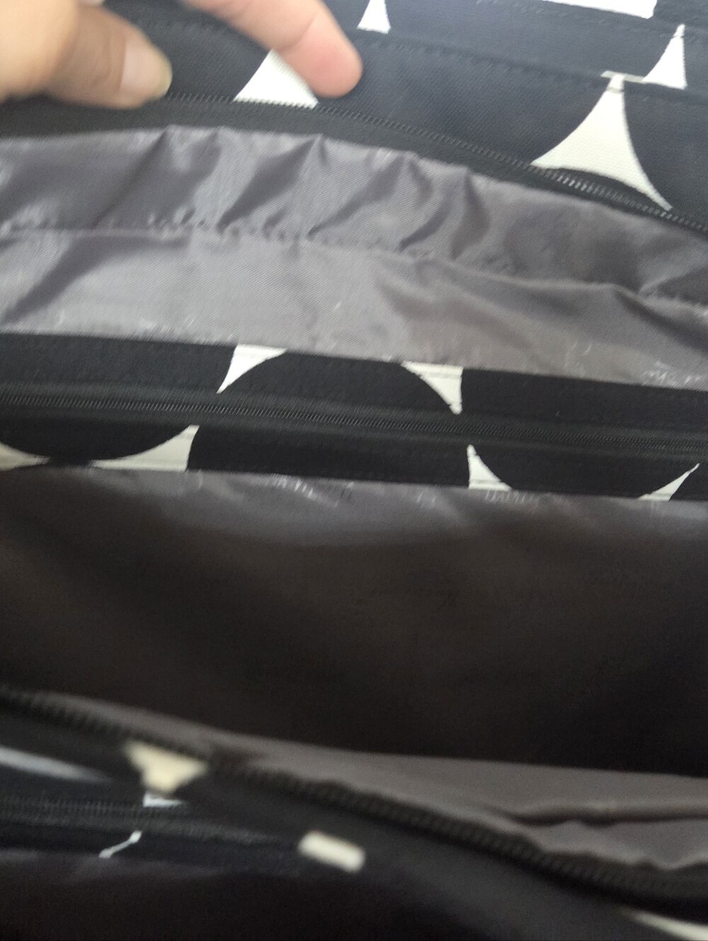 Thirty one Black & White Polka Dot Laptop Bag - Stylish Everyday Carry - Picture 6 of 16